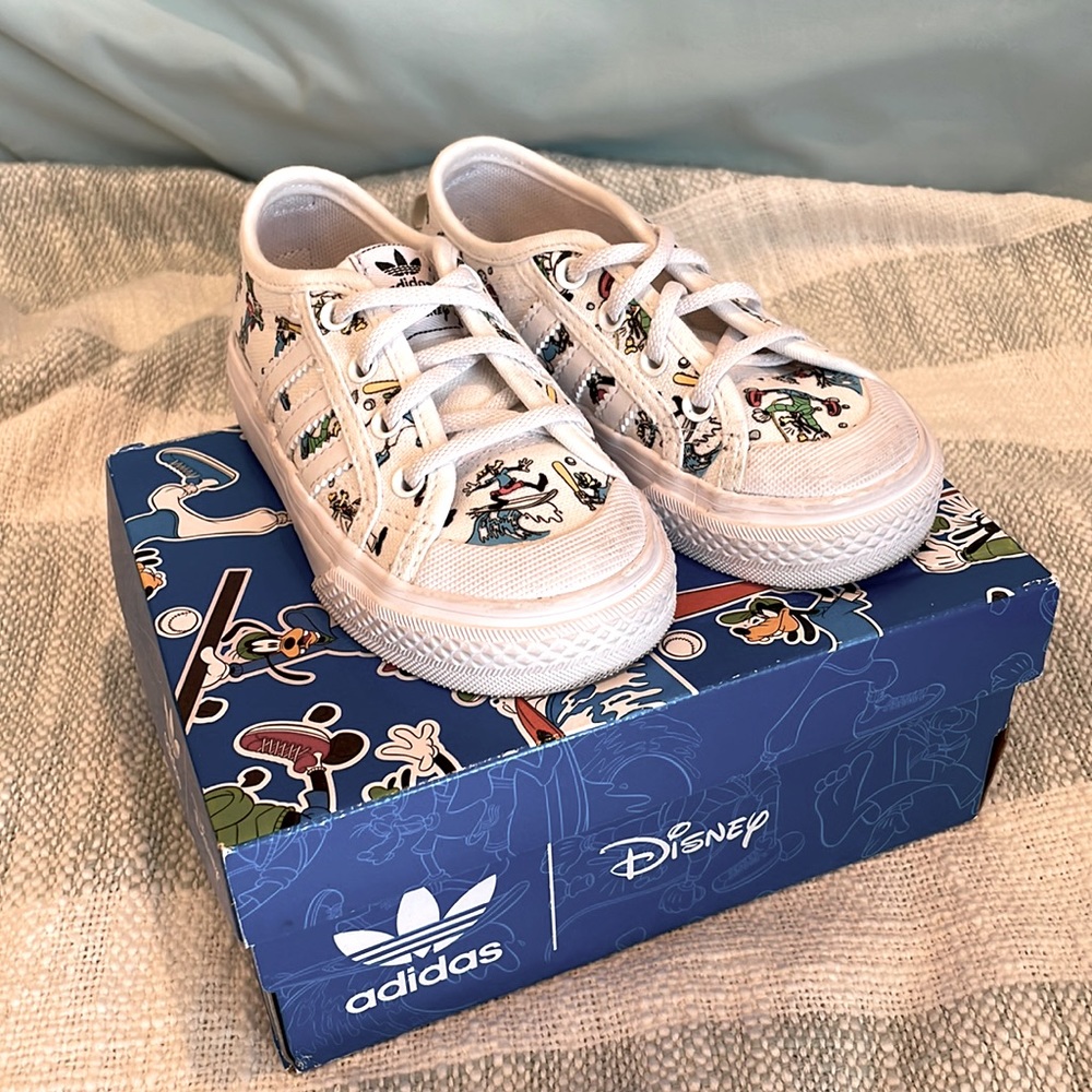 Adidas Goofy Sneakers / Nizza I X Disney Sport Goofy